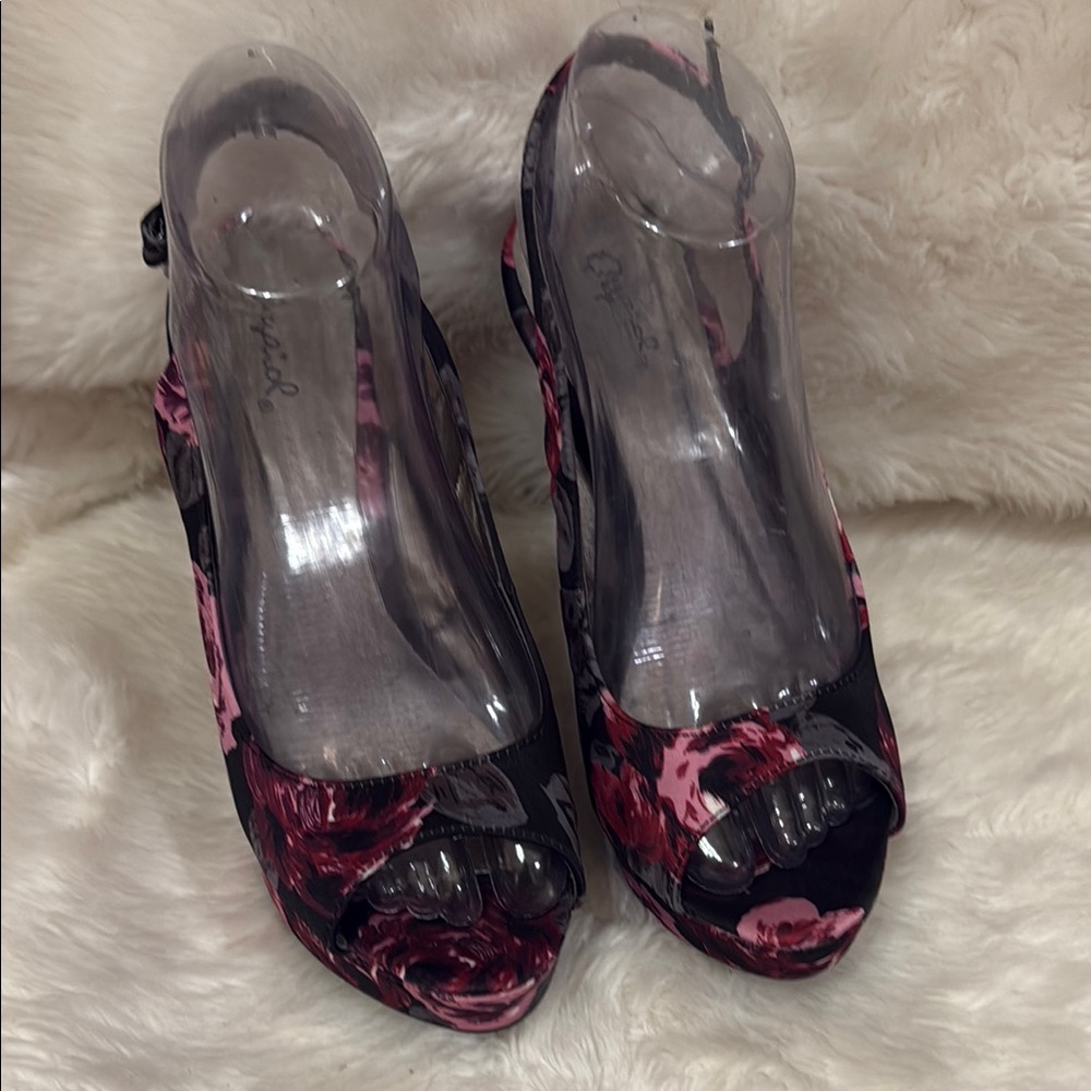 Qupid Black and Pink Floral Wedges. Size 8.5 NWOT